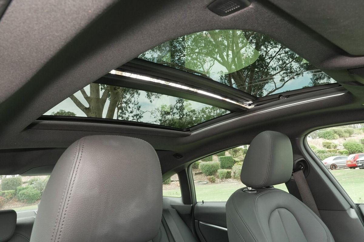 2020 BMW 2 Series 220i M Sport F44