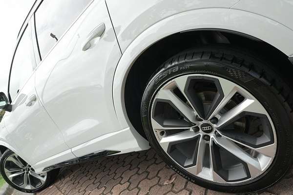 2020 Audi Q3 40 TFSI S line F3