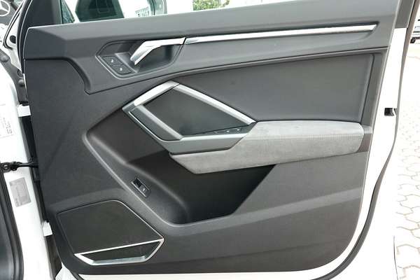 2020 Audi Q3 40 TFSI S line F3