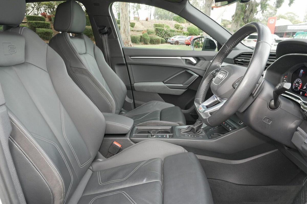 2020 Audi Q3 40 TFSI S line F3