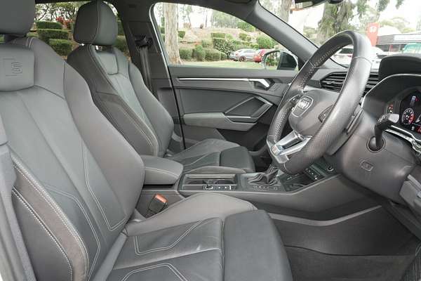 2020 Audi Q3 40 TFSI S line F3