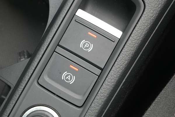 2020 Audi Q3 40 TFSI S line F3