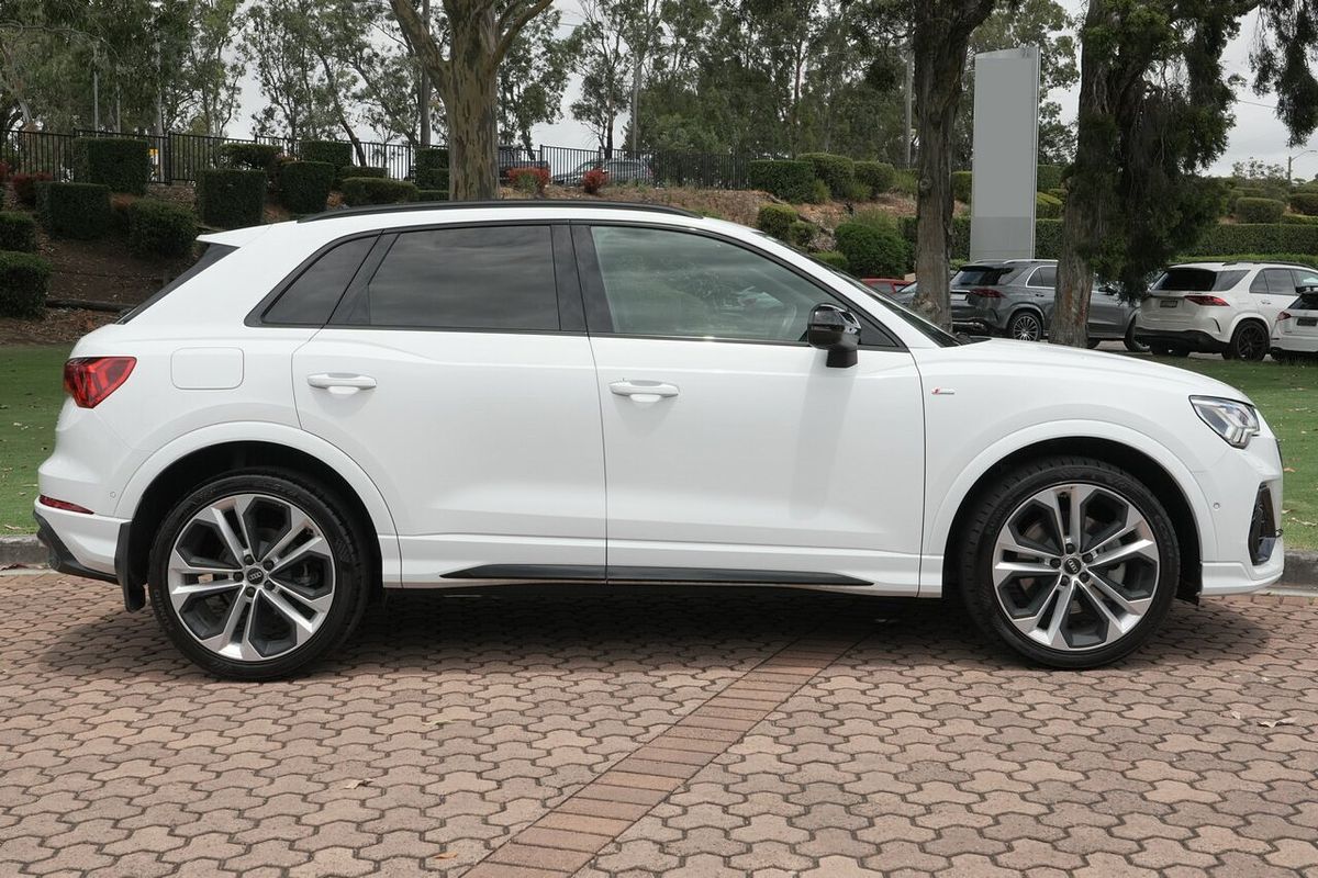 2020 Audi Q3 40 TFSI S line F3