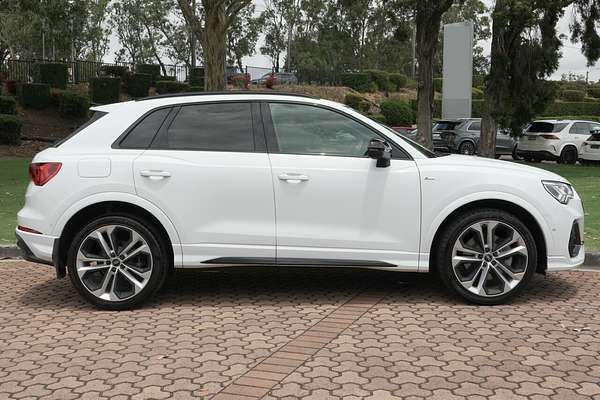 2020 Audi Q3 40 TFSI S line F3