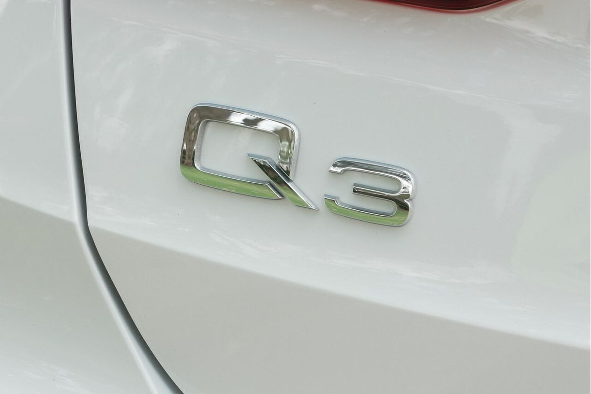 2020 Audi Q3 40 TFSI S line F3