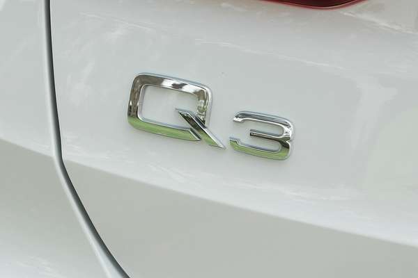 2020 Audi Q3 40 TFSI S line F3