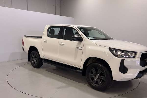 2024 Toyota Hilux SR GUN126R 4X4