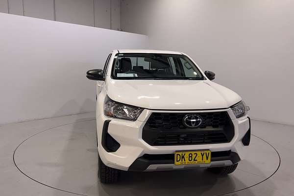 2024 Toyota Hilux SR GUN126R 4X4