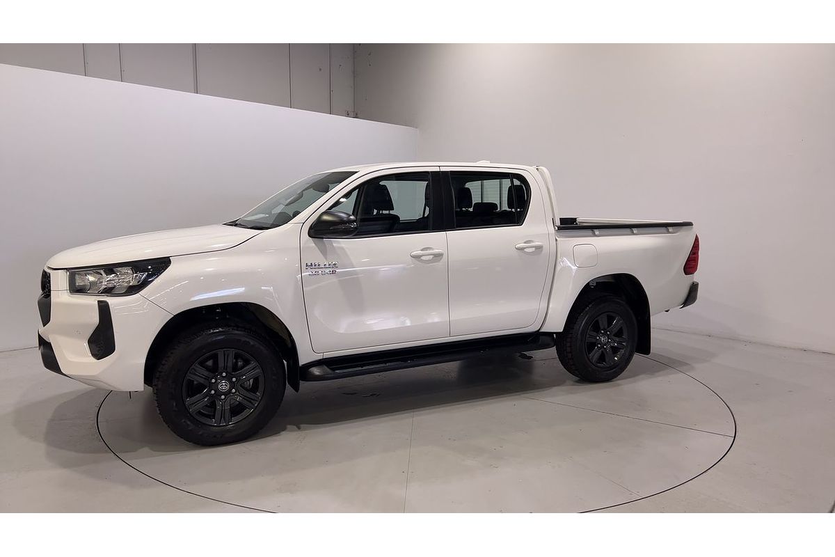 2024 Toyota Hilux SR GUN126R 4X4