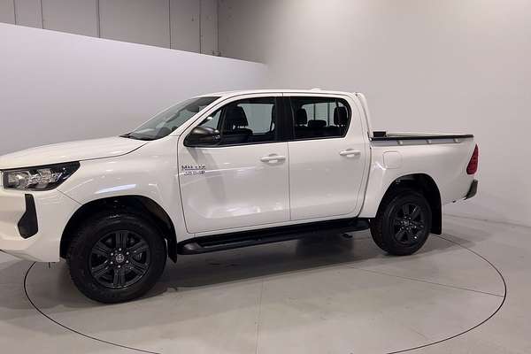 2024 Toyota Hilux SR GUN126R 4X4