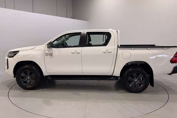 2024 Toyota Hilux SR GUN126R 4X4