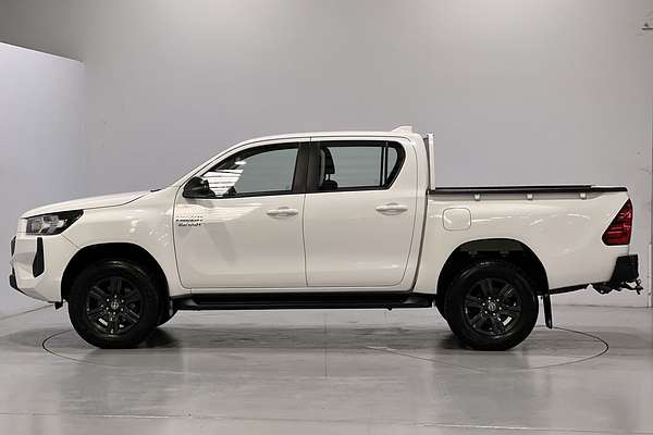 2024 Toyota Hilux SR GUN126R 4X4