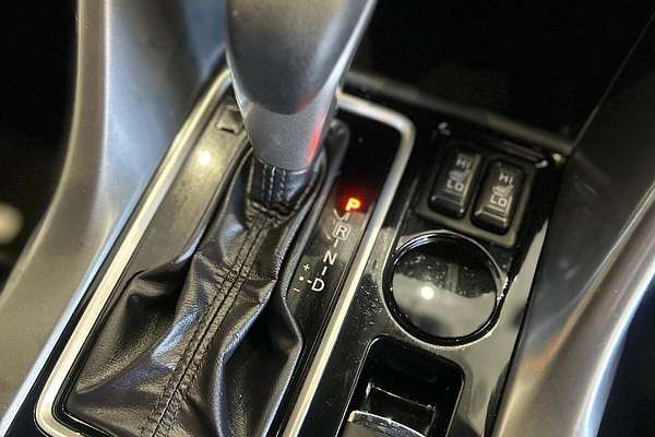 2023 Mitsubishi Eclipse Cross LS Black Edition YB