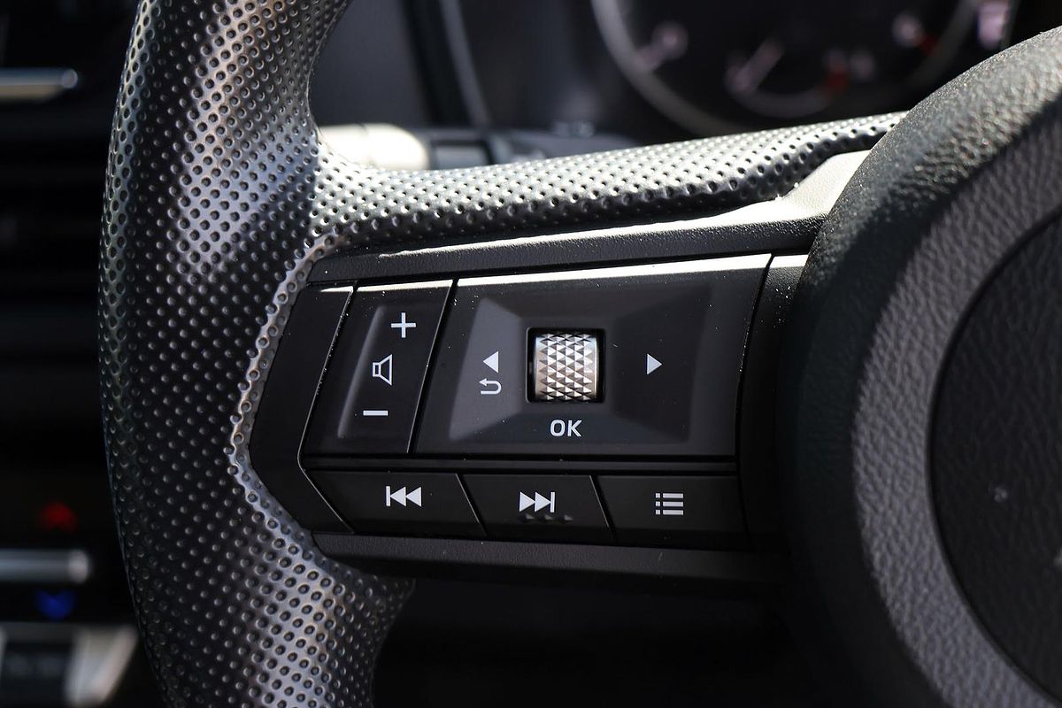 2025 Mitsubishi Triton GLX+ MV 4X4