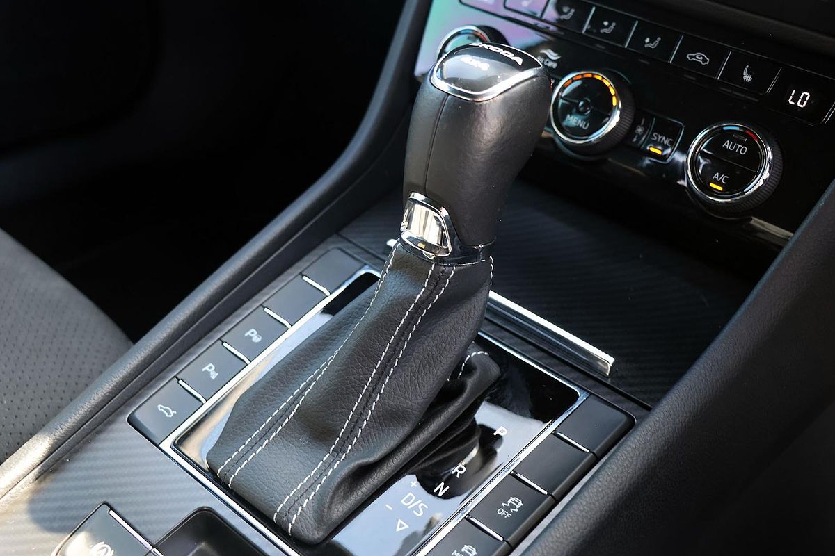 2023 SKODA Superb 206TSI SportLine NP