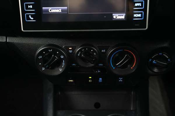 2016 Toyota Hilux SR GUN126R 4X4