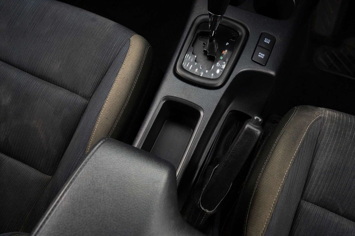 2016 Toyota Hilux SR GUN126R 4X4