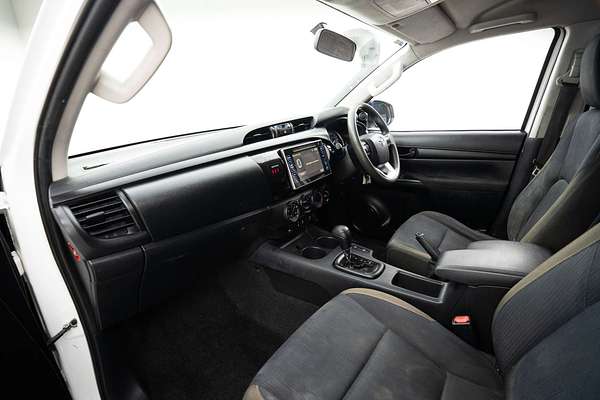 2016 Toyota Hilux SR GUN126R 4X4