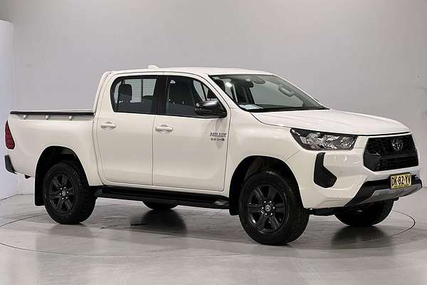 2024 Toyota Hilux SR GUN126R 4X4