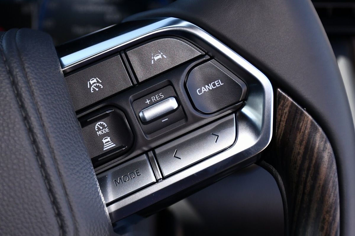 2025 Toyota Landcruiser VX FJA300R