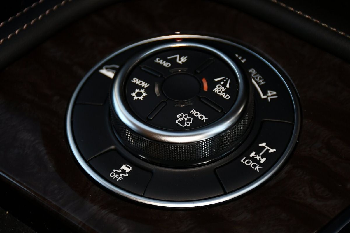 2025 Nissan Patrol Ti Y62