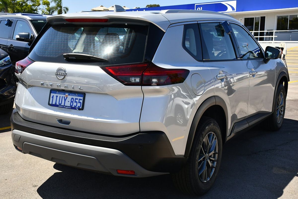 2024 Nissan X-TRAIL ST T33