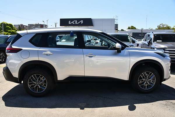 2024 Nissan X-TRAIL ST T33