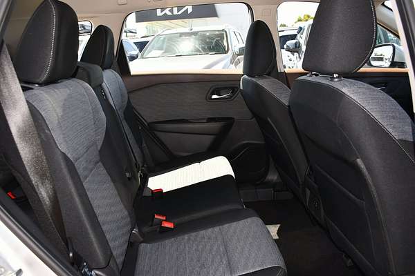 2024 Nissan X-TRAIL ST T33