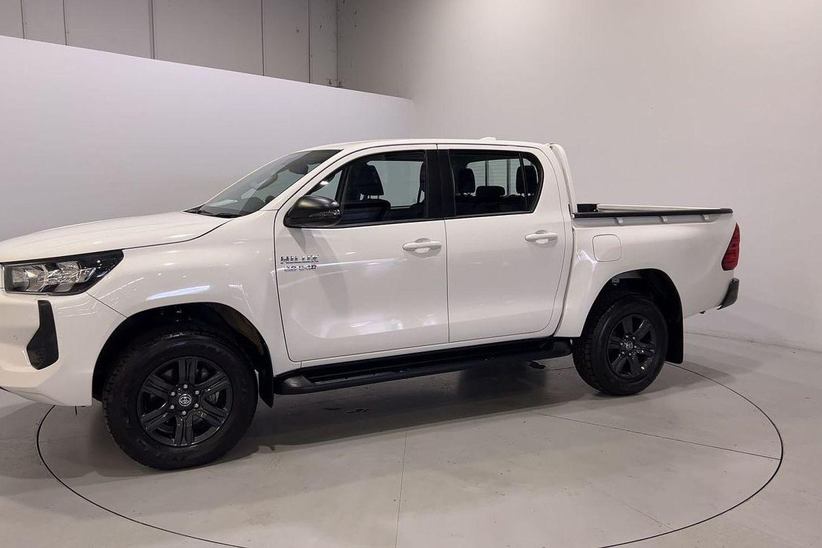 2024 Toyota Hilux SR GUN126R 4X4