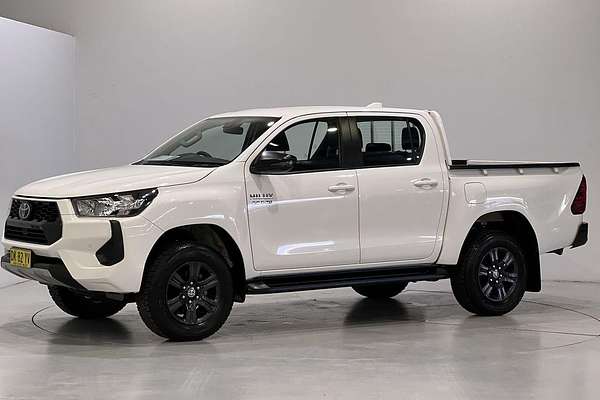 2024 Toyota Hilux SR GUN126R 4X4