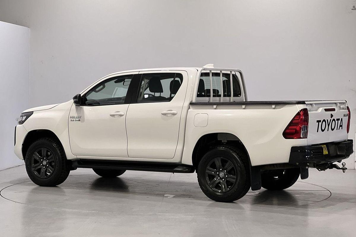 2024 Toyota Hilux SR GUN126R 4X4