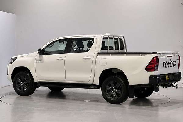 2024 Toyota Hilux SR GUN126R 4X4