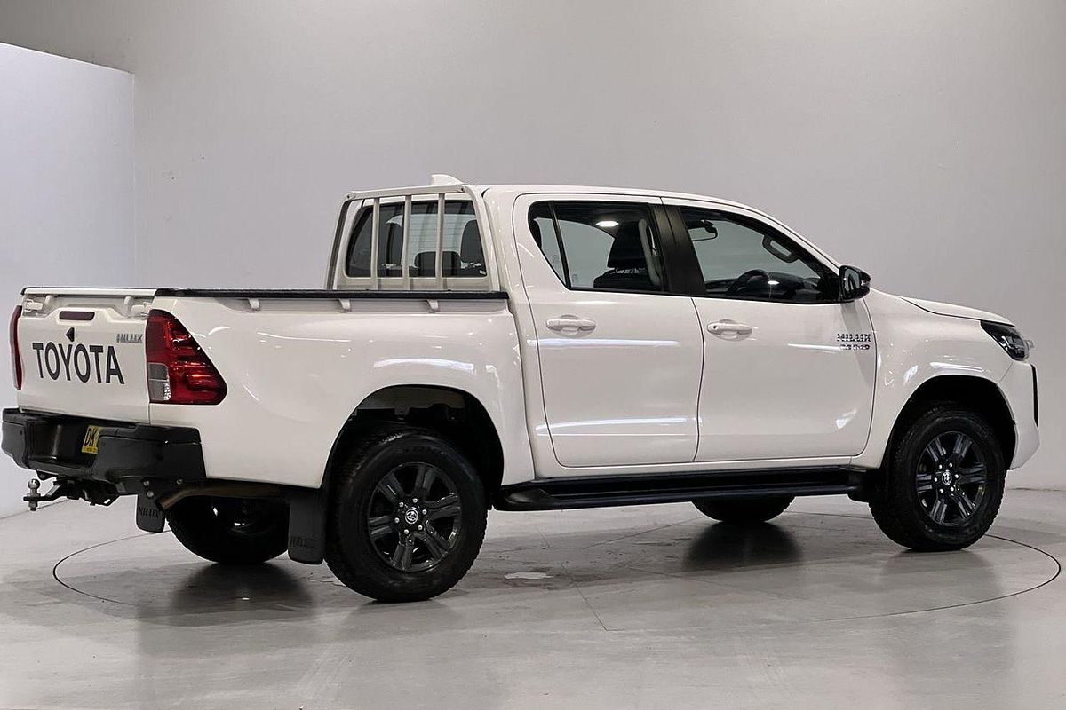 2024 Toyota Hilux SR GUN126R 4X4