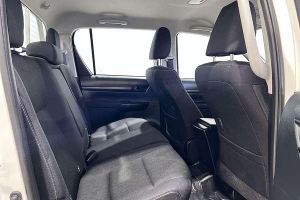 2024 Toyota Hilux SR GUN126R 4X4