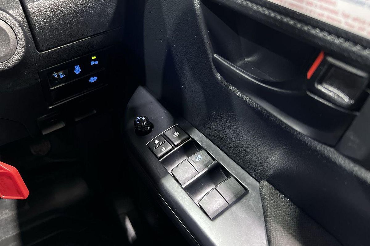 2024 Toyota Hilux SR GUN126R 4X4