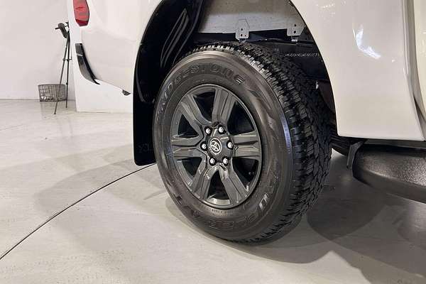 2024 Toyota Hilux SR GUN126R 4X4