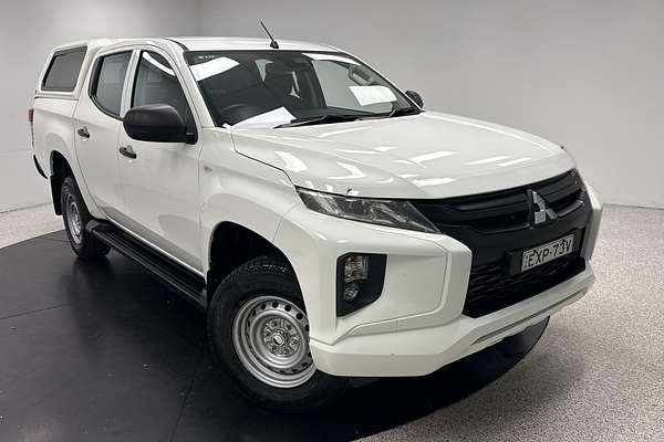 2023 Mitsubishi Triton GLX MR 4X4