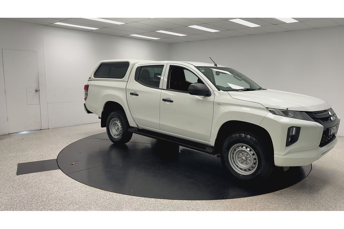2023 Mitsubishi Triton GLX MR 4X4