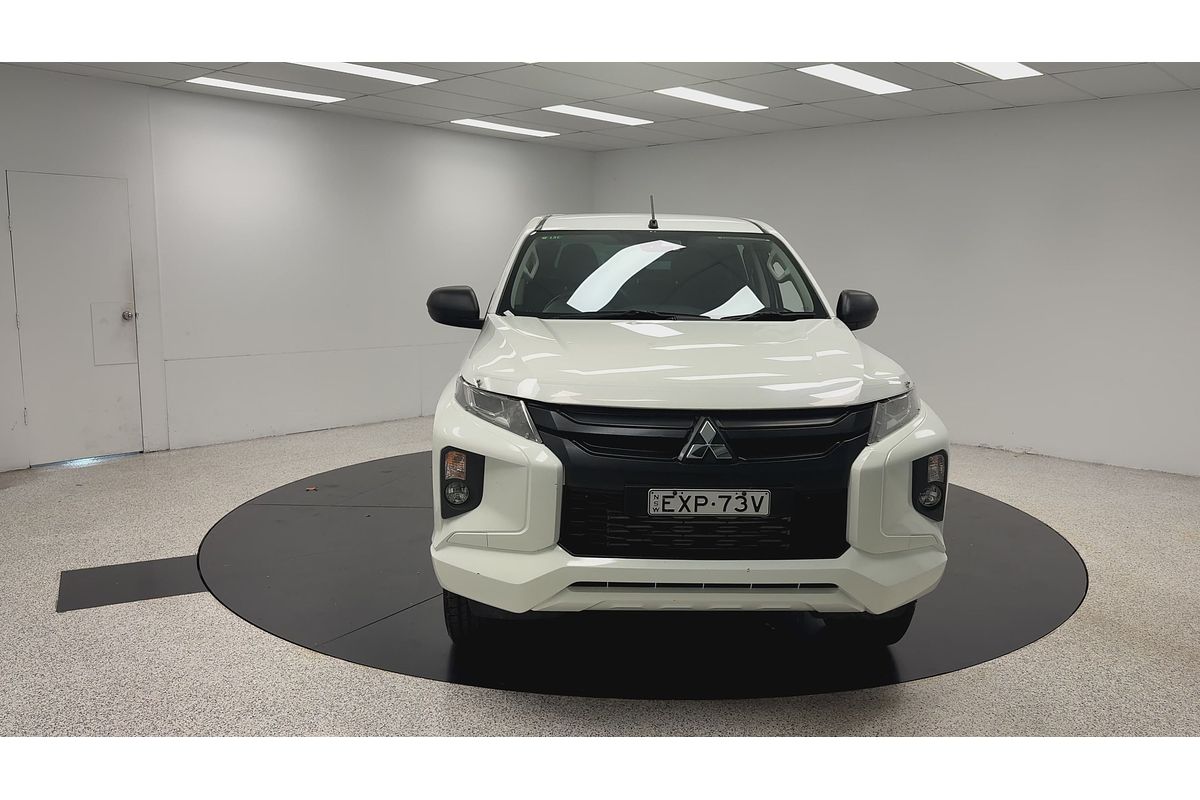 2023 Mitsubishi Triton GLX MR 4X4