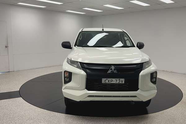 2023 Mitsubishi Triton GLX MR 4X4