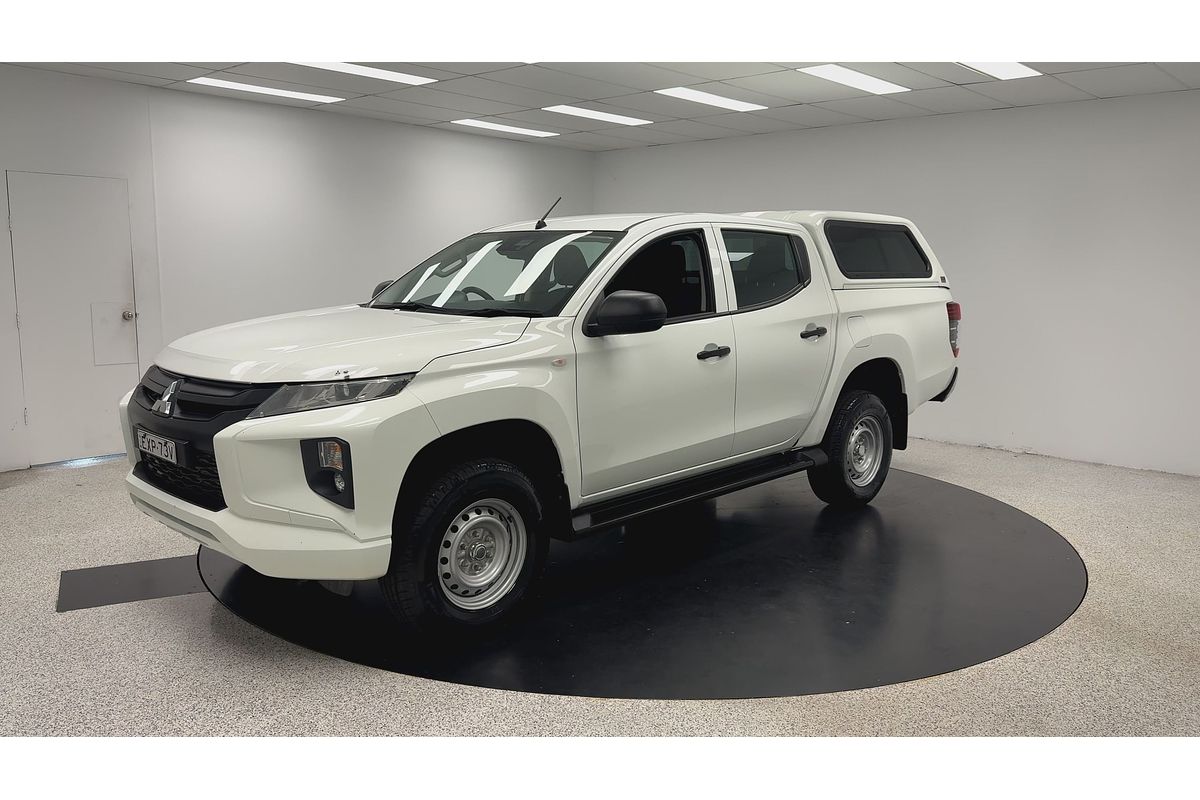 2023 Mitsubishi Triton GLX MR 4X4