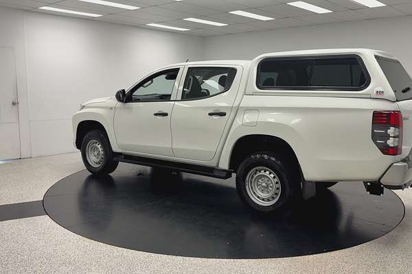 2023 Mitsubishi Triton GLX MR 4X4