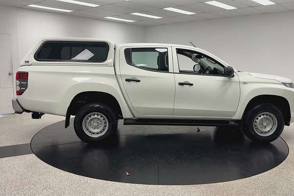 2023 Mitsubishi Triton GLX MR 4X4