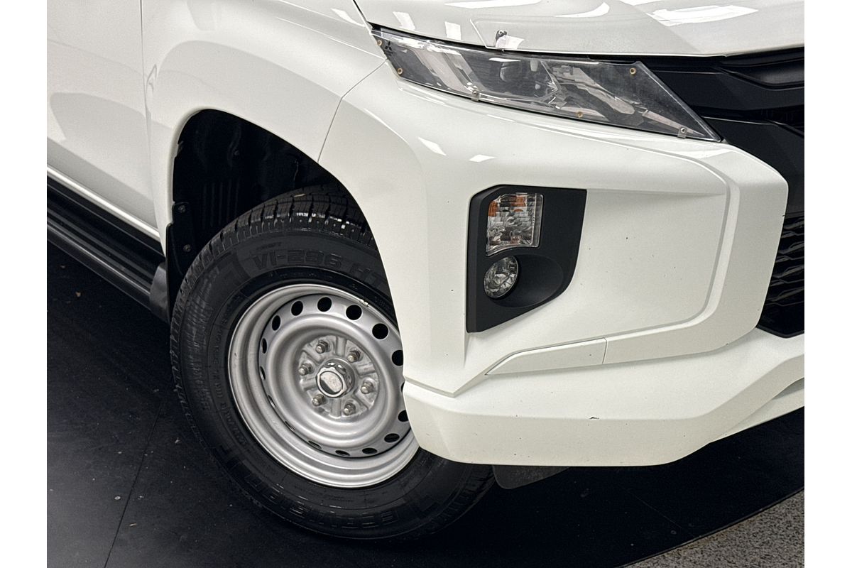 2023 Mitsubishi Triton GLX MR 4X4