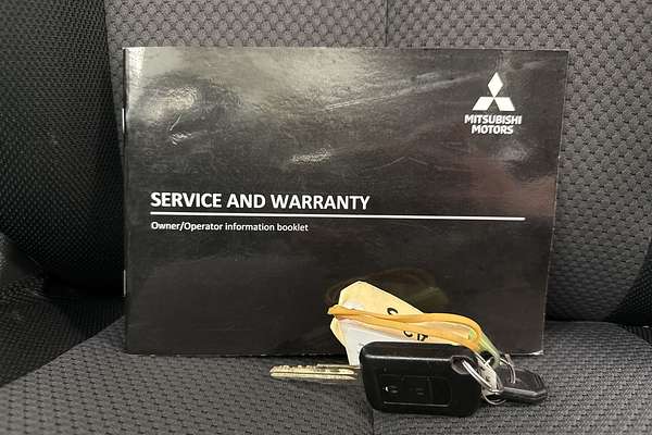 2023 Mitsubishi Triton GLX MR 4X4