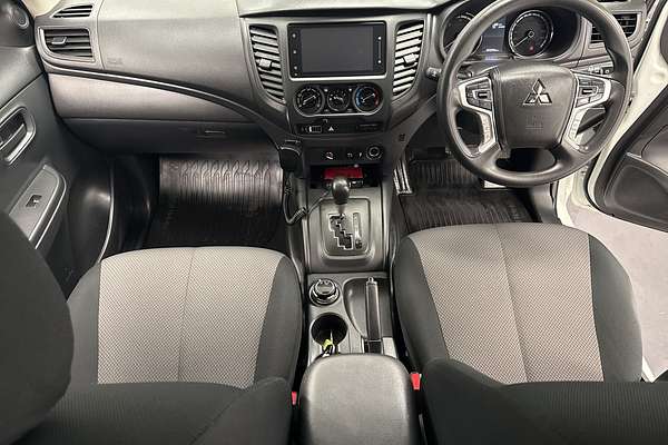 2023 Mitsubishi Triton GLX MR 4X4