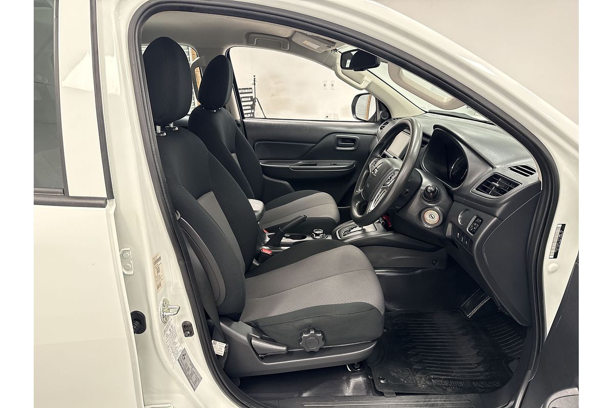 2023 Mitsubishi Triton GLX MR 4X4