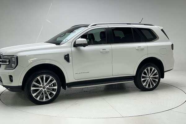 2024 Ford Everest Platinum 3.0L thumb-3