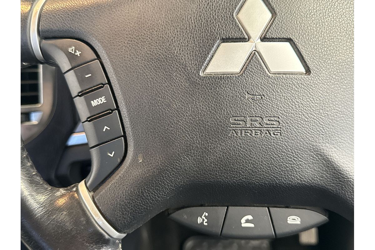 2019 Mitsubishi Pajero GLX NX