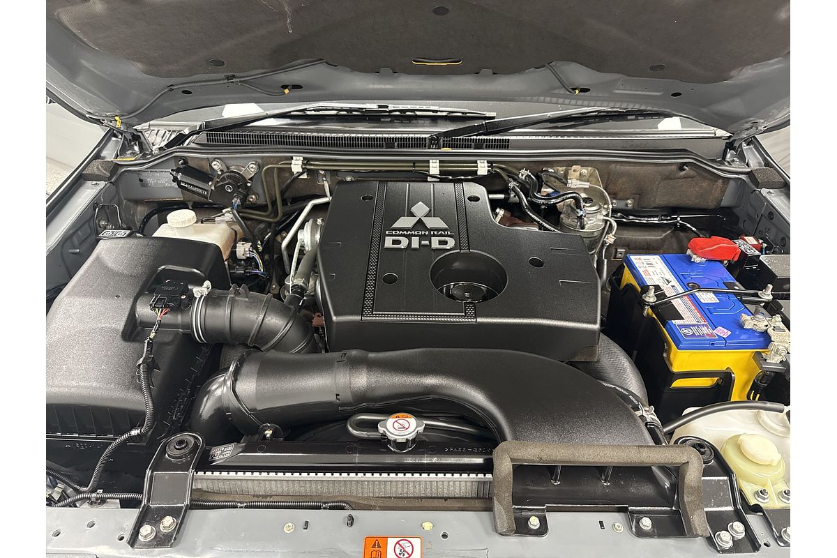 2019 Mitsubishi Pajero GLX NX